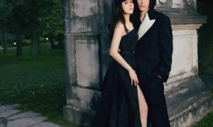 向佐晒出与孩子视频通话截图 感谢妻子郭碧婷守护家庭