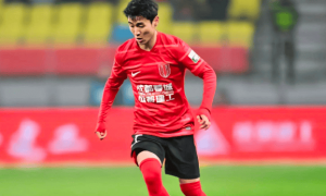 亚冠成都蓉城VS首尔：双铁腰坐镇，韦世豪强势复出，费利佩冲锋