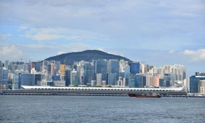 香港特区选委会界别分组补选顺利举行